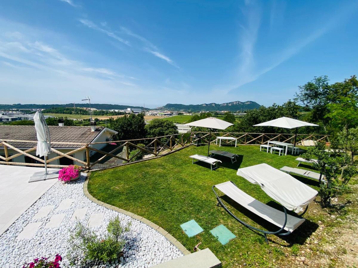 Villa Poggio Ulivo Pool-Apartments Rivoli Veronese Exterior foto