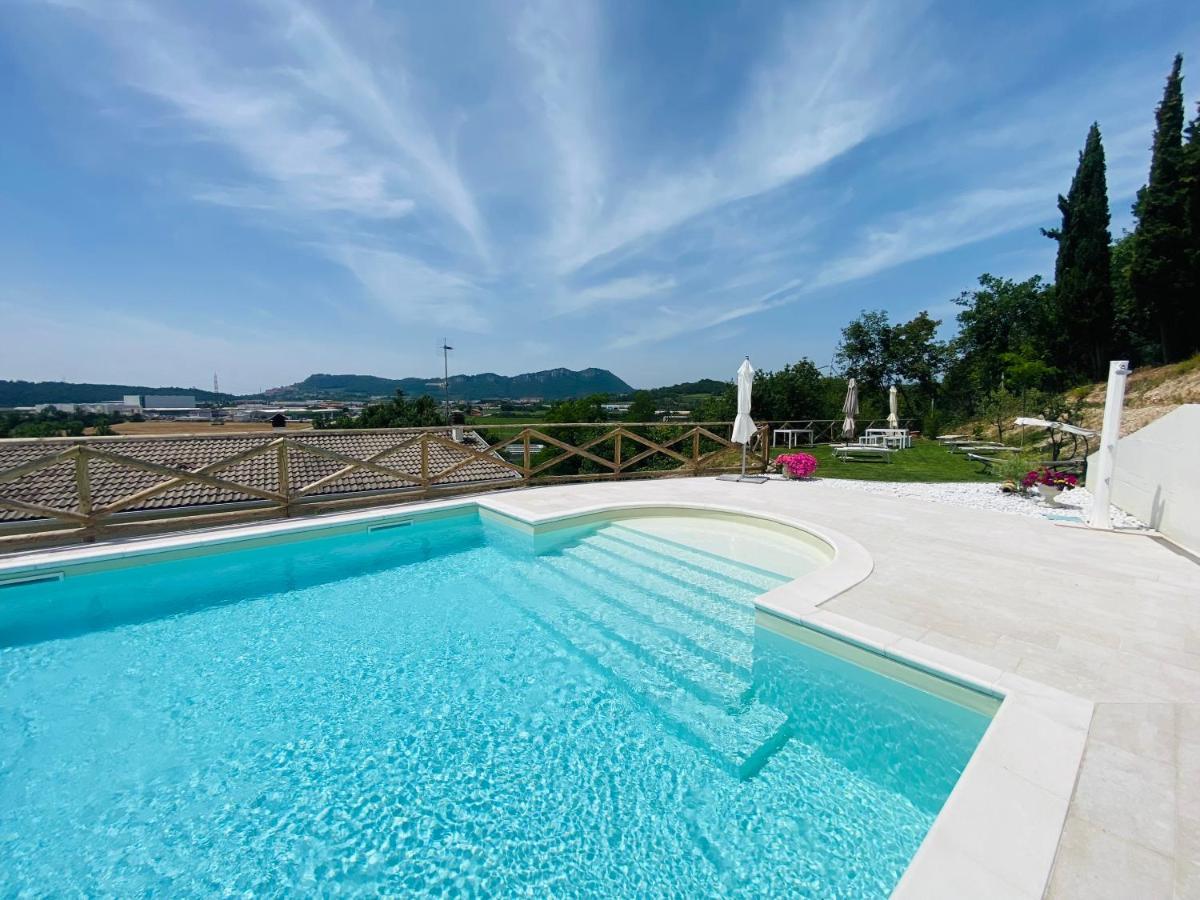 Villa Poggio Ulivo Pool-Apartments Rivoli Veronese Exterior foto