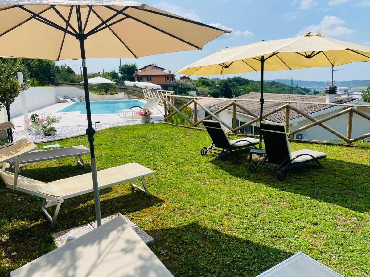 Villa Poggio Ulivo Pool-Apartments Rivoli Veronese Exterior foto