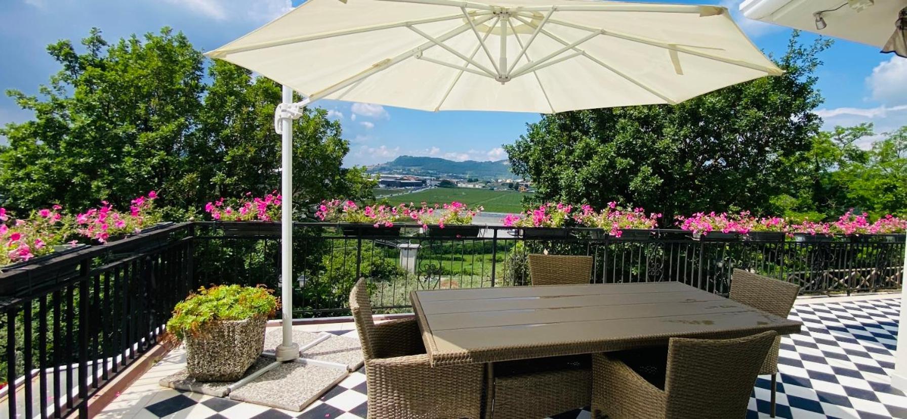 Villa Poggio Ulivo Pool-Apartments Rivoli Veronese Exterior foto
