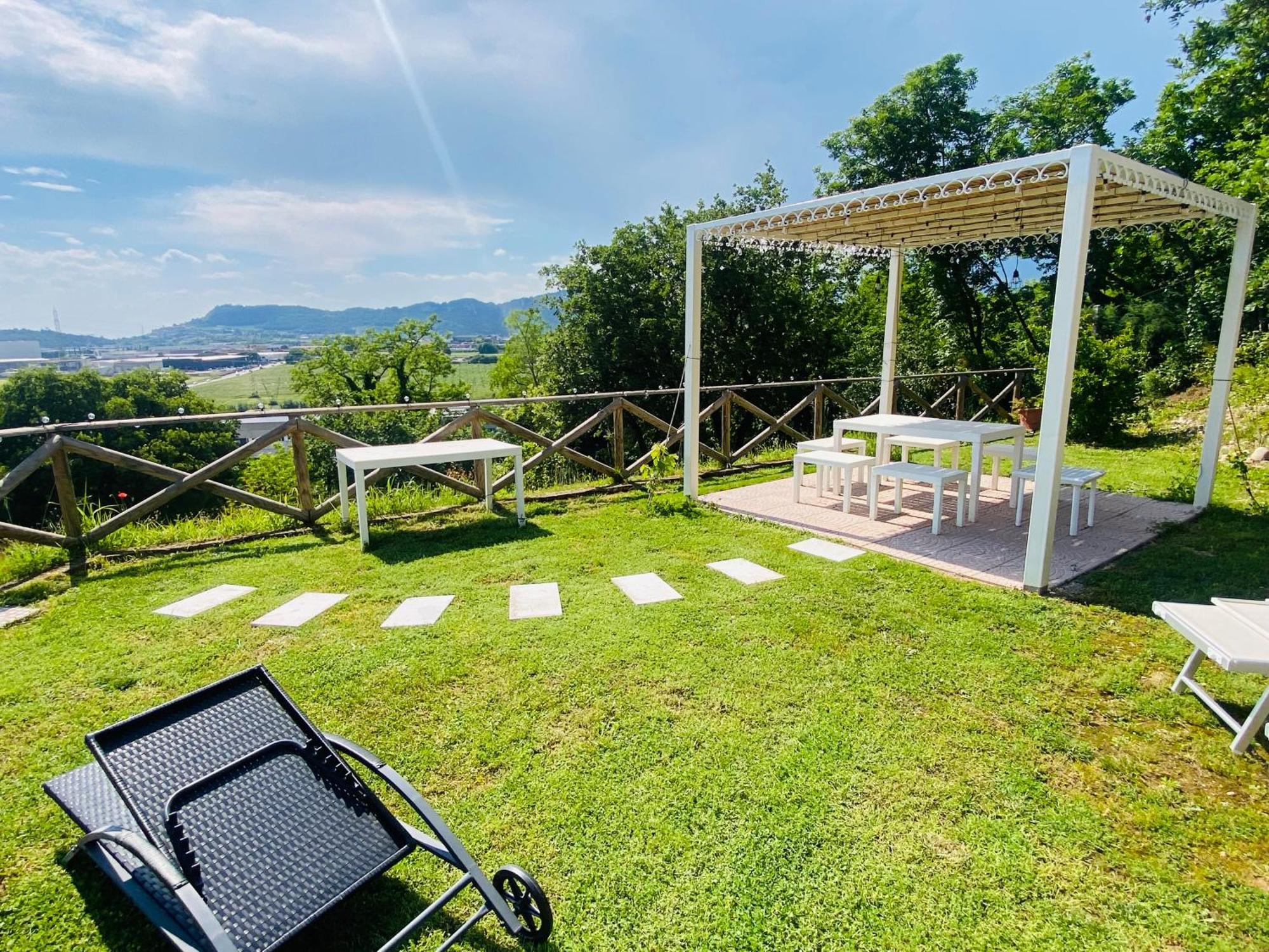 Villa Poggio Ulivo Pool-Apartments Rivoli Veronese Exterior foto